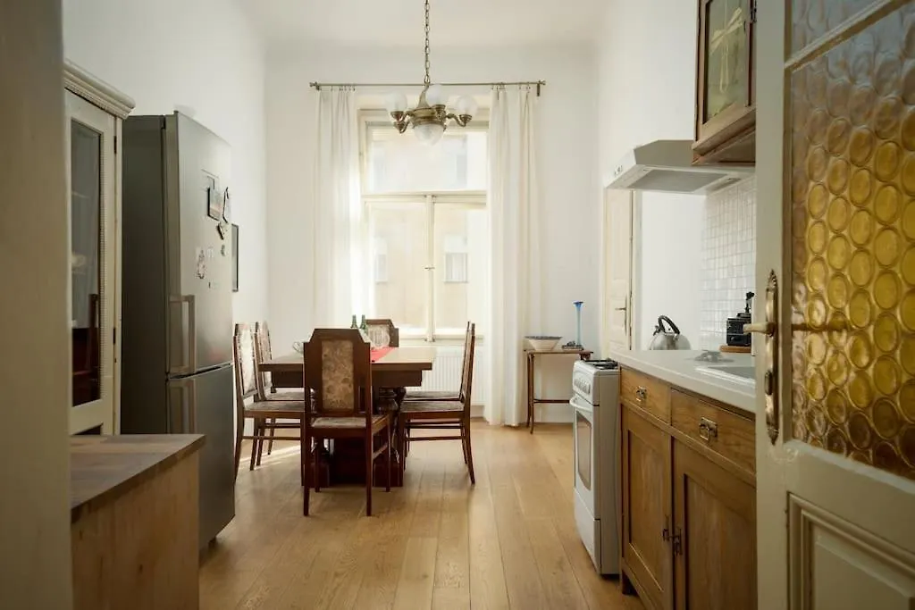 Appartamento Artisan & Old-Timey 2 Bedrooms Home Praga Repubblica Ceca