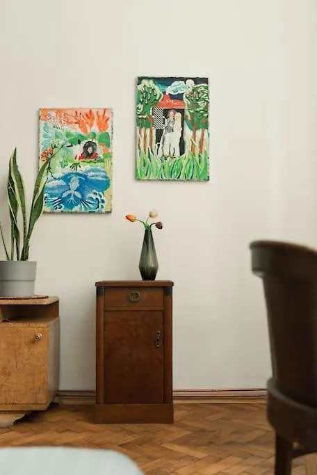 Artisan & Old-Timey 2 Bedrooms Home Praga