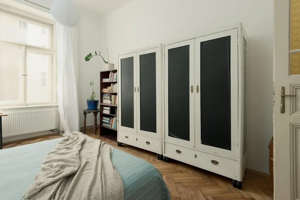 Διαμέρισμα Artisan & Old-Timey 2 Bedrooms Home Πράγα Τσεχία