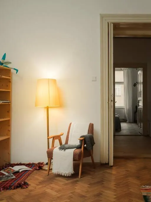 Artisan & Old-Timey 2 Bedrooms Home Πράγα 0*,  Τσεχία