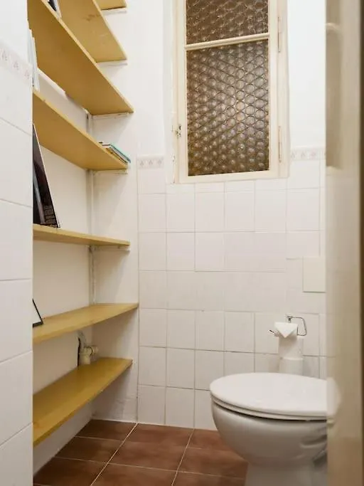 Artisan & Old-Timey 2 Bedrooms Home Πράγα