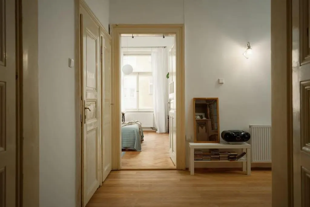 Artisan & Old-Timey 2 Bedrooms Home Πράγα 0*,